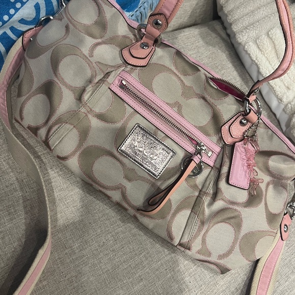 Vintage Coach Pink and Cream Signature Tote Bag - Picture 2 of 4
